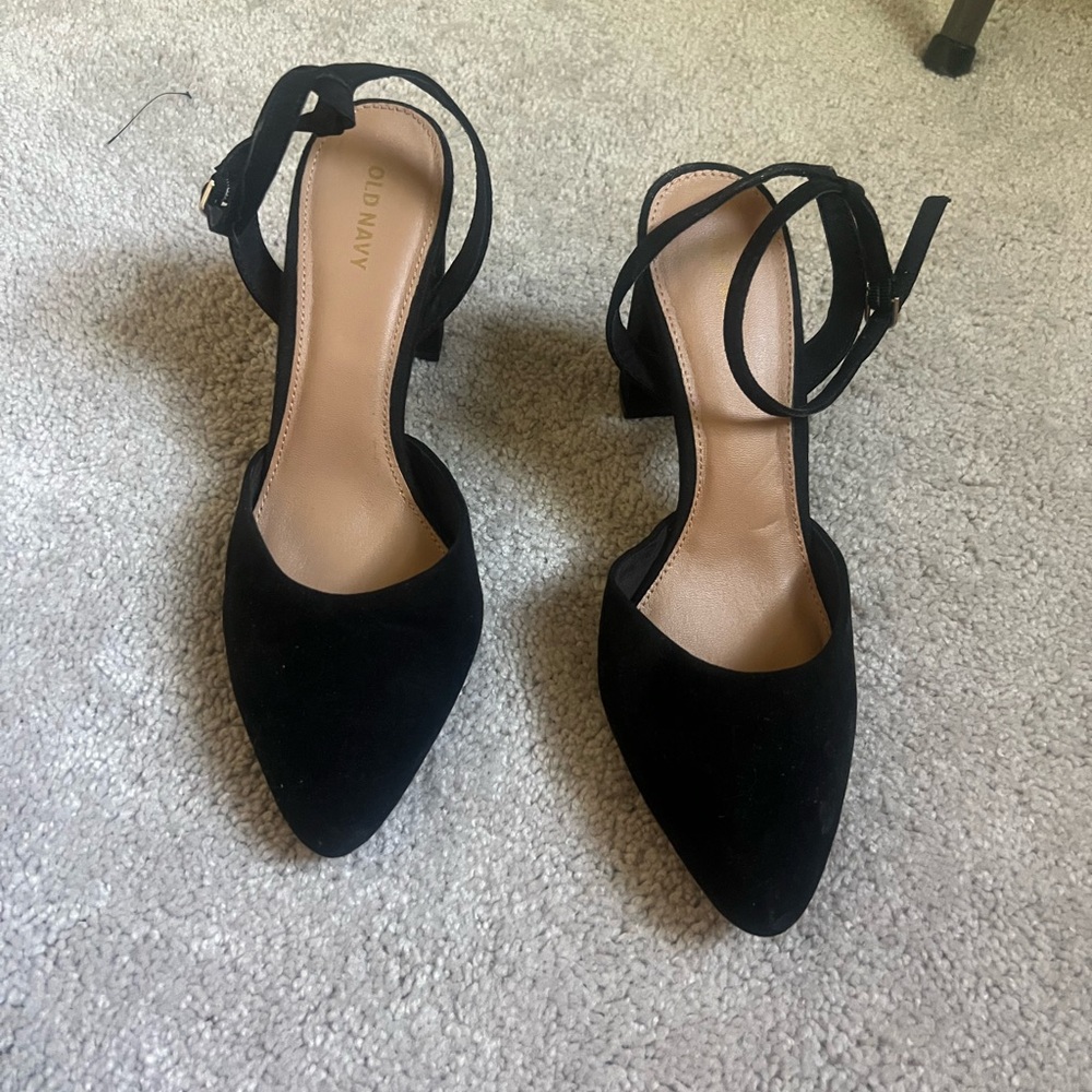 Old Navy Black Heels Pointed Toe Slingback